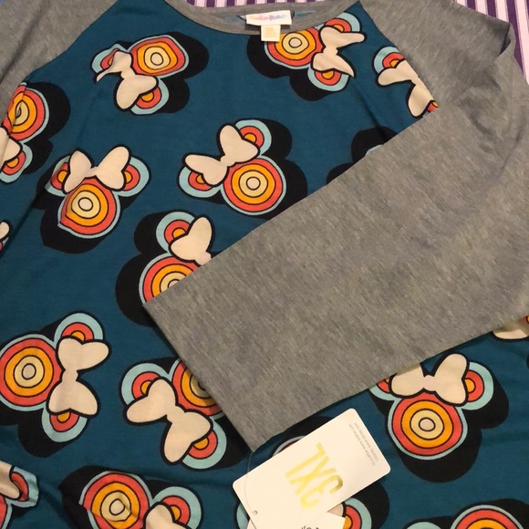 LuLaRoe Tops - Randy